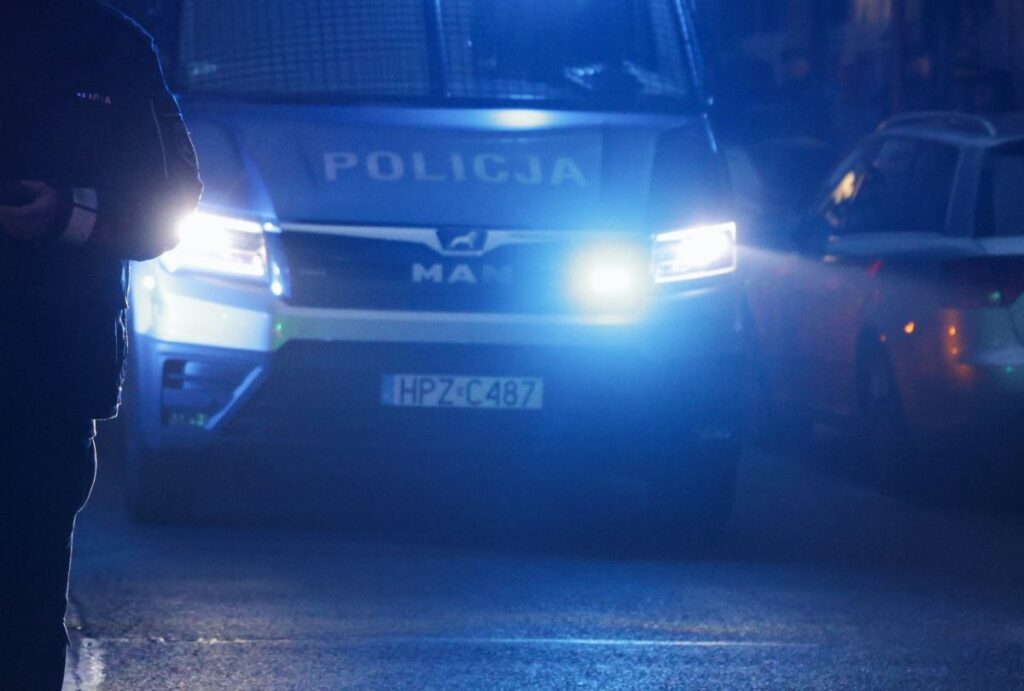 polonya da aile i ci katliam 4 yasindaki kizi olduren sahis tutuklandi 39695