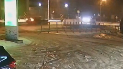 Polonya da alkol etkisindeki surucu yayayi carparak kacti taniklar sayesinde yakalandi 35802