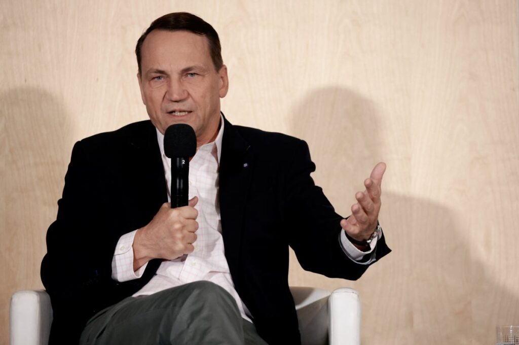 polonya da baris konseyi gorusune tepkiler nawrocki ye sikorski ve bakanlik yetkililerinden yanitlar 36994