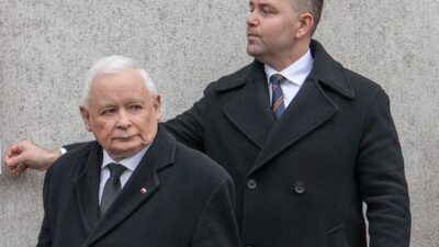 Polonya da sag lider anketi ve cumhurbaskani toplantisi 33181