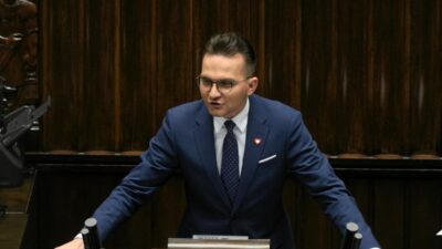 Polonya'da siyasi programlarda tartışmalı ve komik anlar 2 Polonya da siyasi programlarda tartismali ve komik anlar 39204