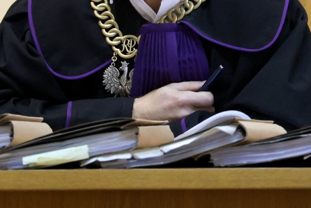 polonya da tarihleri silinen bosanma davasi 35238