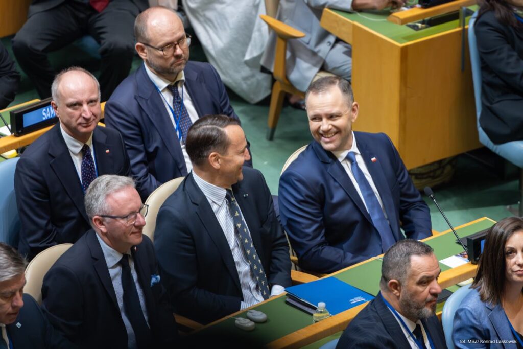 polonya daki buyukelci krizi bakan sikorski ile cumhurbaskani nawrocki gorustu 38451