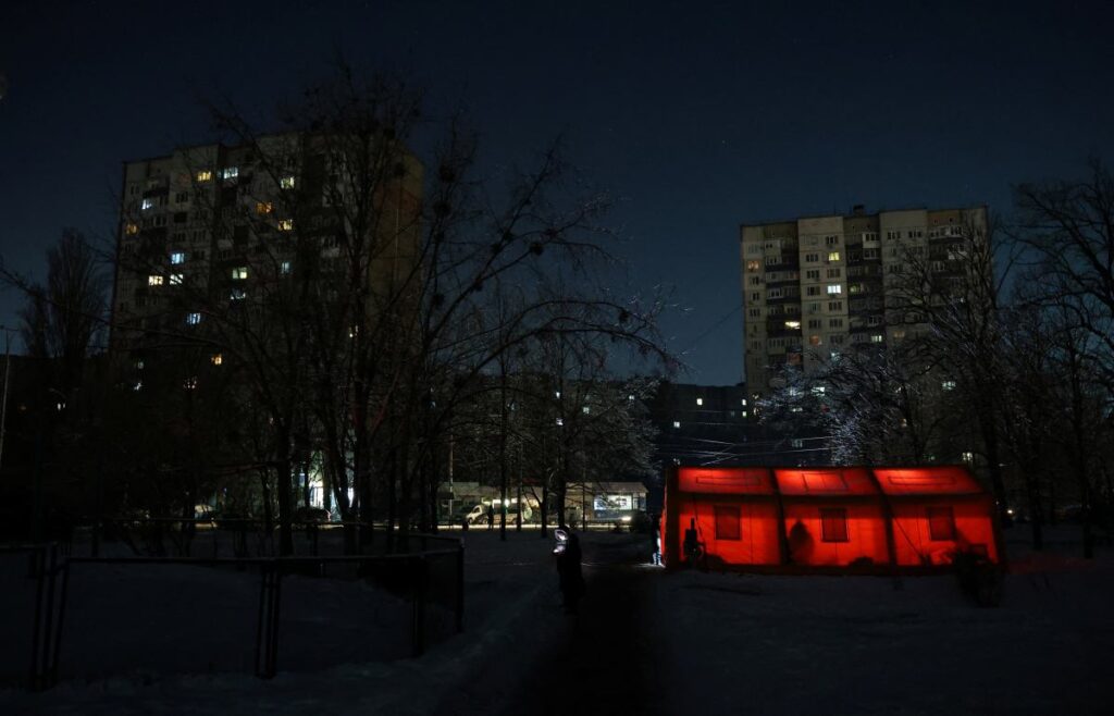 polonya dan ukrayna in enerji krizine yardim 400 jenerator yola cikti 36217