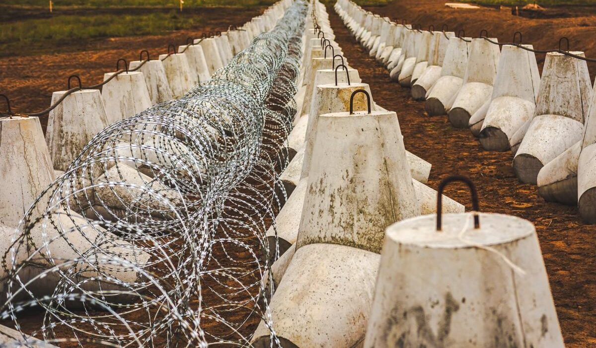 Polonya sinir mayinlanma hazirliklarini kriz anina birakiyor 33601