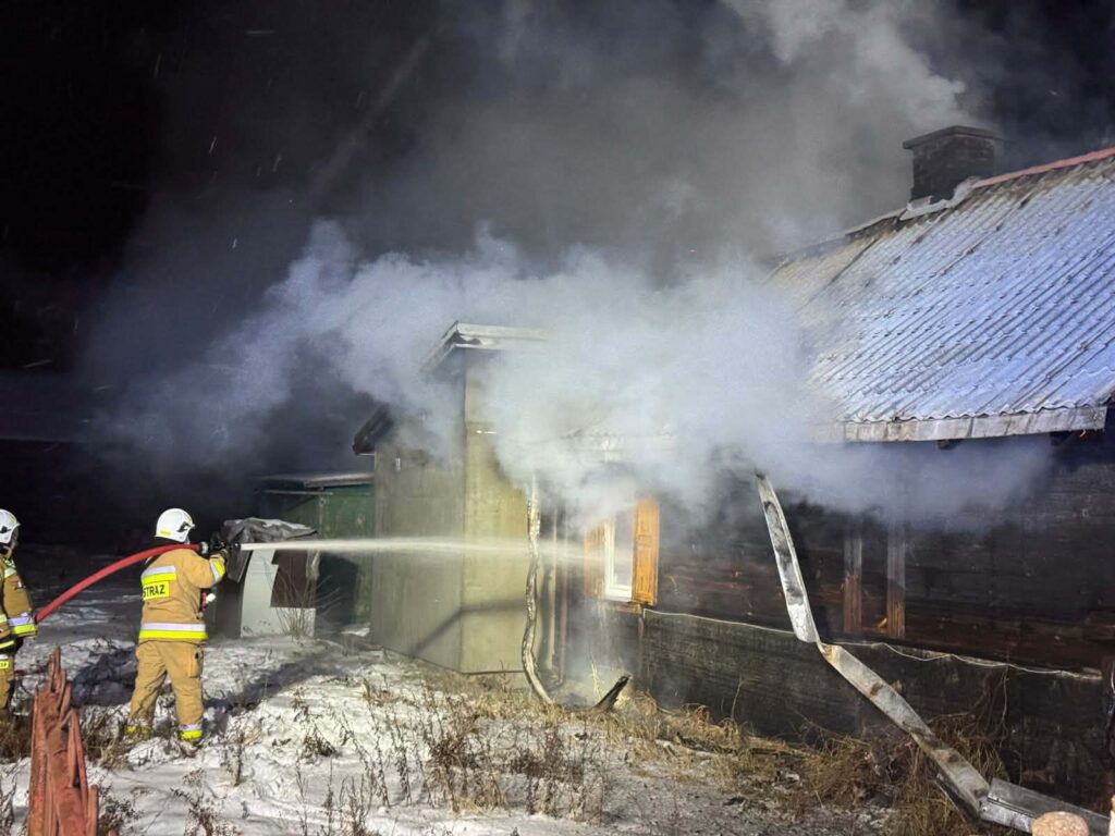 rz nik te gazli butli patlamasi ev yangininda 2 yarali 37184