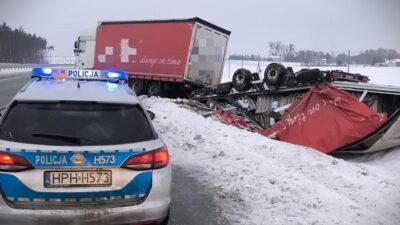 S7 ekspres yolu nda i ki tir kazasi oldu 38647