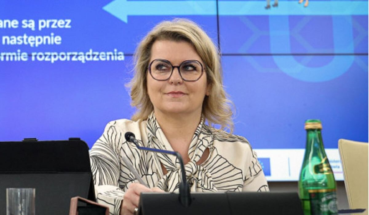 Senator trende fenalasan yolcuya acil mudahale yapti 37268