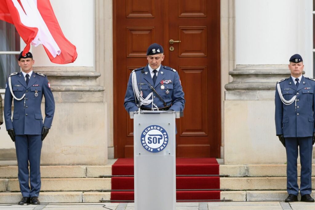 sop komutani gorevden alindi 35728