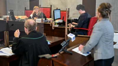 Szczecink mahkemesi emekli hemsire ewa b nin asi davasinda karari erteledi 38339