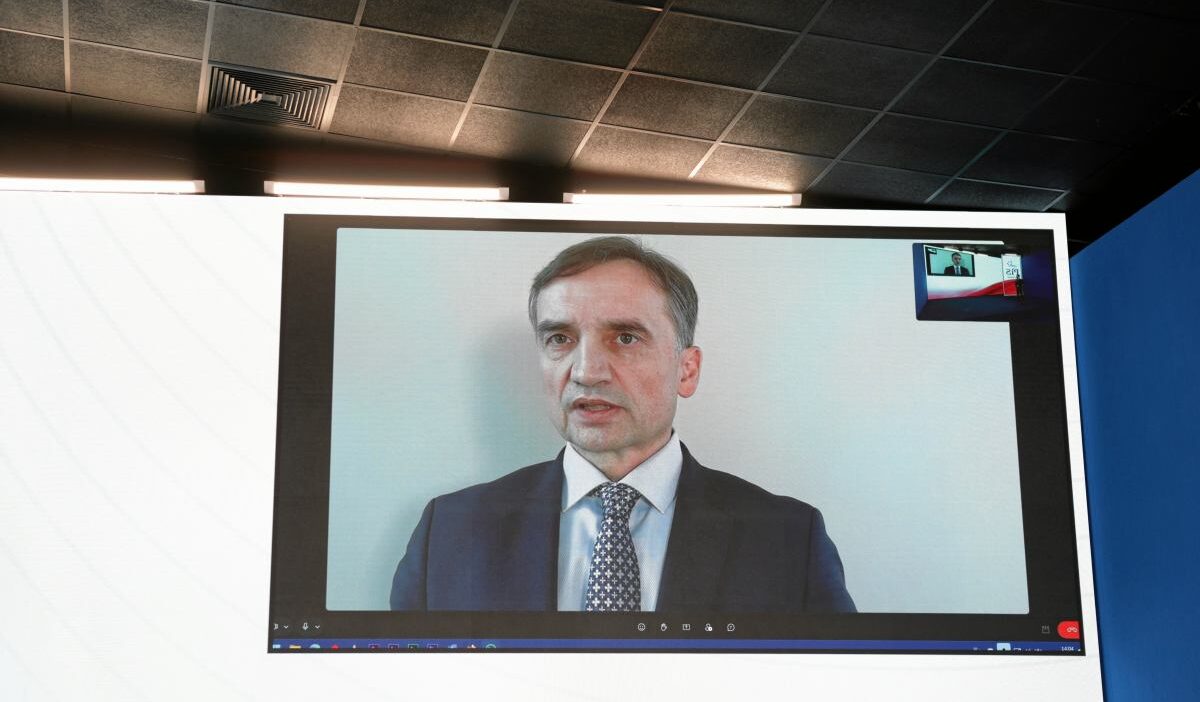 Turk halkinin cogunlugu ziobro nun i adesini destekliyor 35283