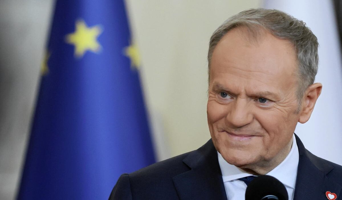 Tusk altin ayakkabilari wosp muzayedesine bagisladi 33946
