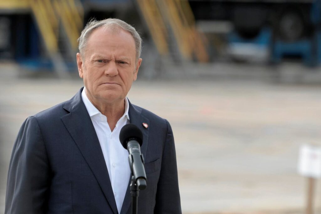 tusk nawrocki ve kaczy ski yi hedef aldi 37579