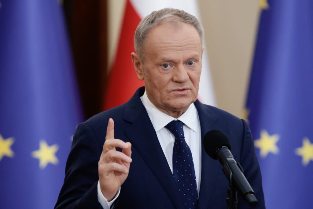 tusk trump in zeleski aciklamasina yanit verdi 33238