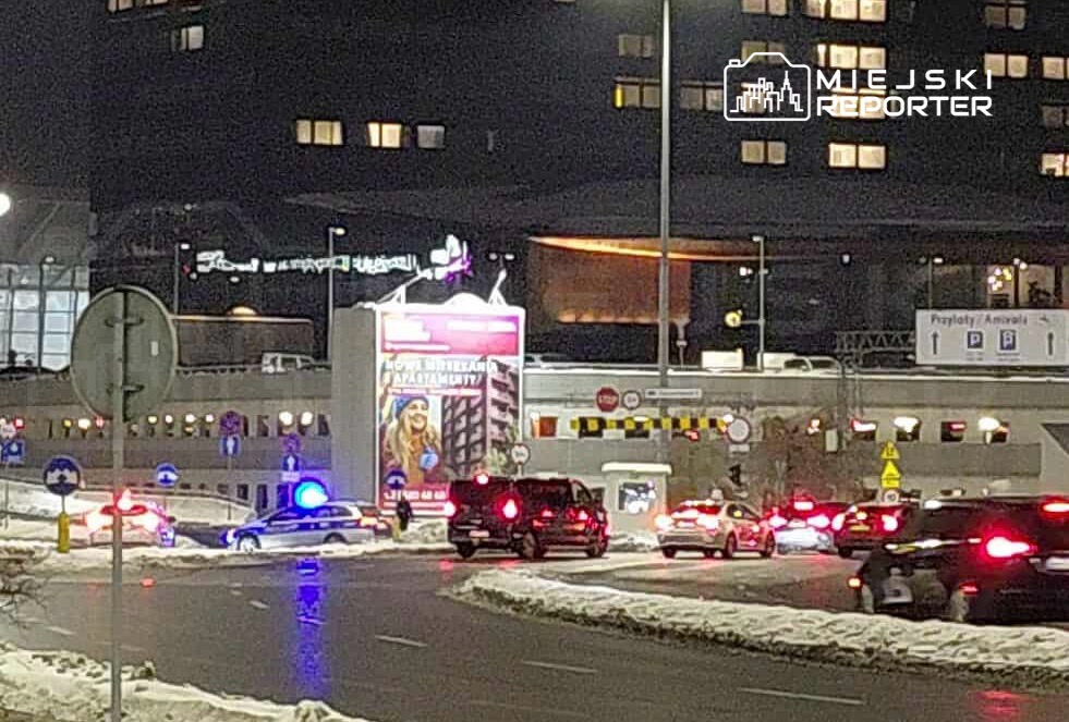 Varsova chopin havalimani nda terorle mucadele kapsaminda bagaj alarmi 36008