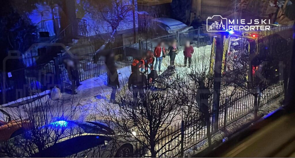 Varsova da acher caddesi nde bicakli kavga 39 yasindaki adam hastaneye kaldirildi 38366