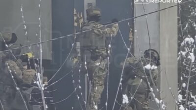 Varsova da aile katliami ebeveynlerini olduren supheli polis baskiniyla etkisiz hale getirildi 39352