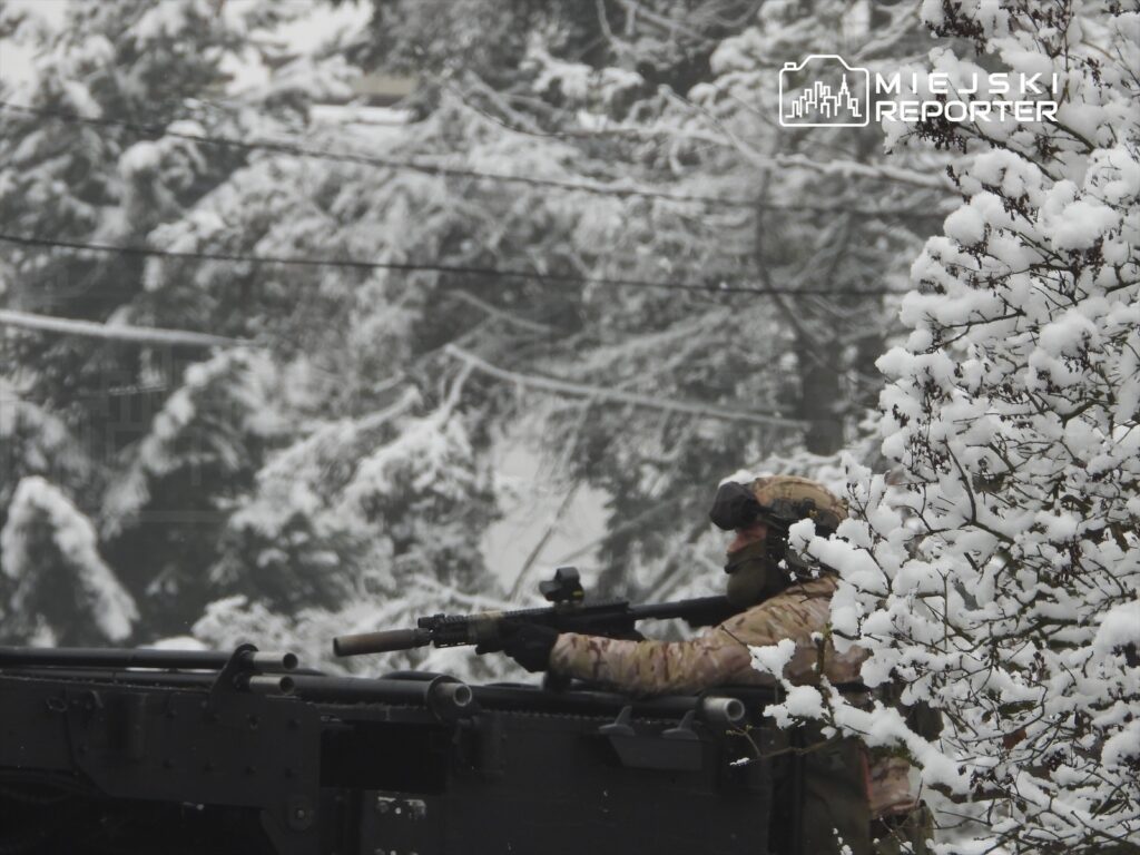 varsova da aile katliami ve barikatli operasyon 39248