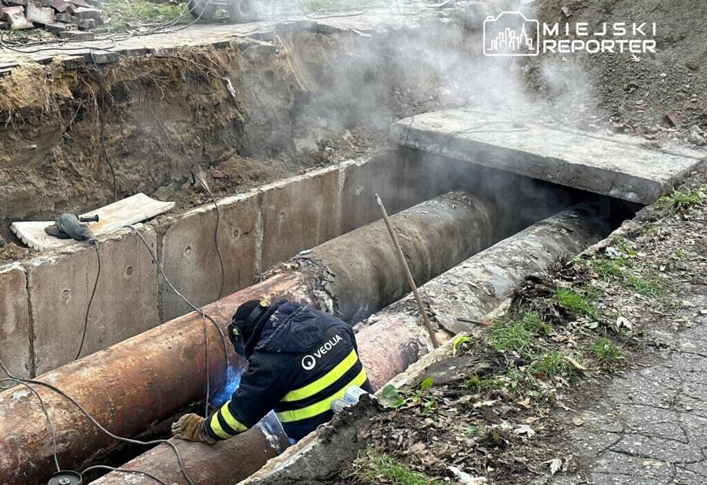 Varsova da bia obrzeska caddesi nde acil isinma borusu onarimi nedeniyle isinma kesintisi 35670