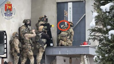 Varşova'da cinayet operasyonu: özel kuvvetler balta saldırısıyla karşılaştı 2 Varsova da cinayet operasyonu ozel kuvvetler balta saldirisiyla karsilasti 39550