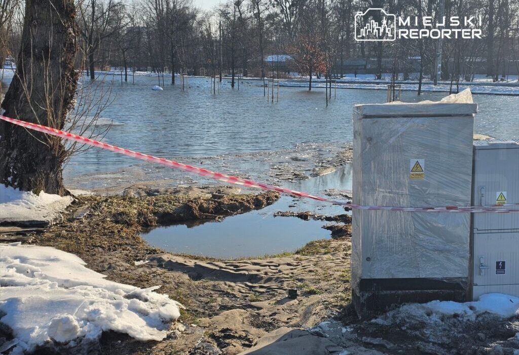 Varsova da devam eden sert hava su sebekesinde arizalara yol aciyor 34710