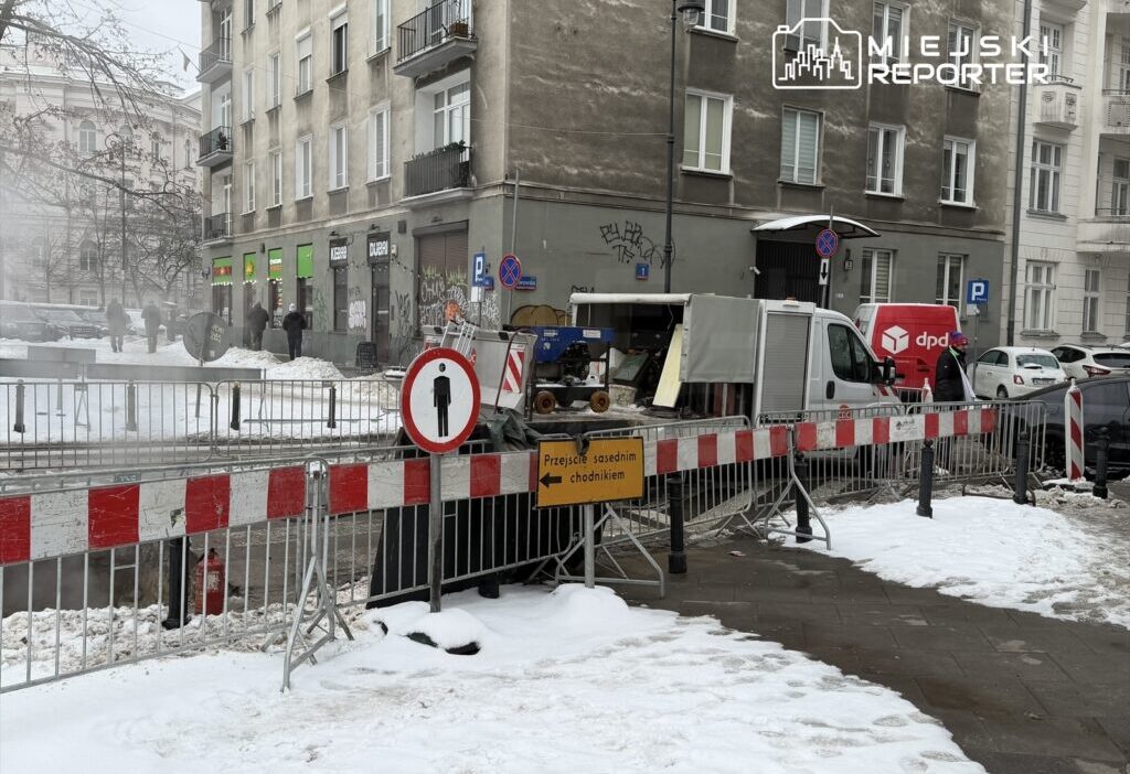 Varsova da lwowska caddesi bolgesinde isitma sebekesinde ariza 33681