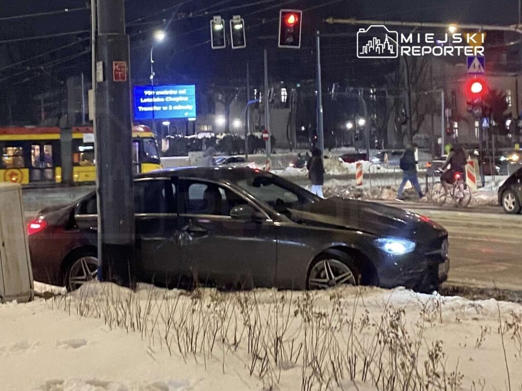 varsova da polis kovalamacasi mercedes kazaya karisti 35865