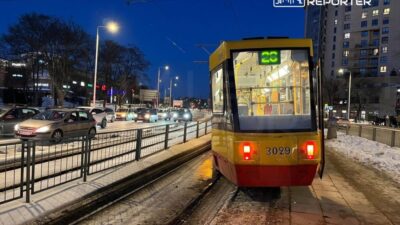 Varşova'da raydan çıkan tramvay trafik etkiledi 🚊🚨 4 Varsova da raydan cikan tramvay trafik etkiledi 34254