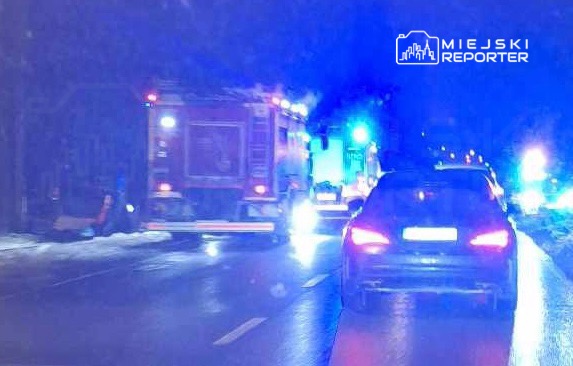Varsova da tek aracli trafik kazasi surucu yol kenarina devrildi 37688