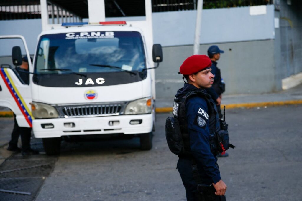 venezuela dan serbest birakilan polak ulkeye donuyor 34593