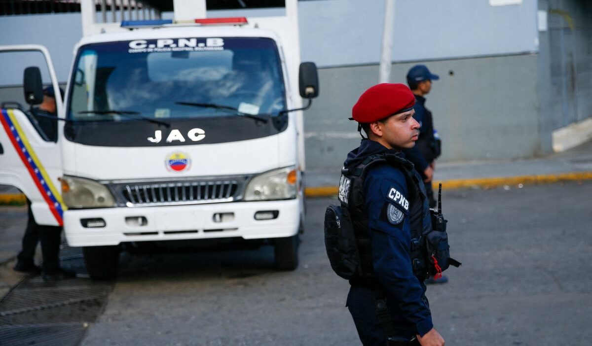 Venezuela dan serbest birakilan polak ulkeye donuyor 34593