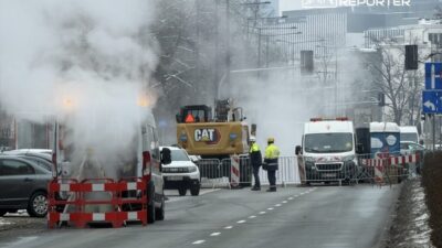 Wola da isik santrali arizasi g rczewska caddesi trafige kapandi metro ve otobus hatlari etkilendi 39692