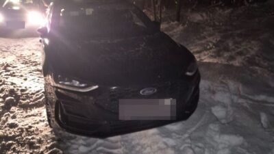 30 yasindaki supheli polis takibi sonrasi yakalandi polis dolandiriciligi ve kacis girisimi suclamalariyla karsi karsiya 41362