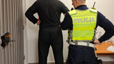 42 yasindaki surucu alkollu yakalanirken polise rusvet teklif etti 45753