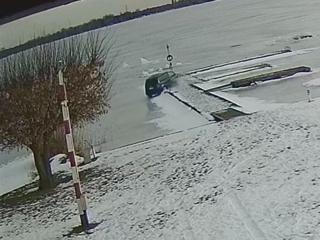 68 yasindaki suruucu wopr pomosuna carpan volkswagen le donmus zalew zegrzy ski ye girdi 48253