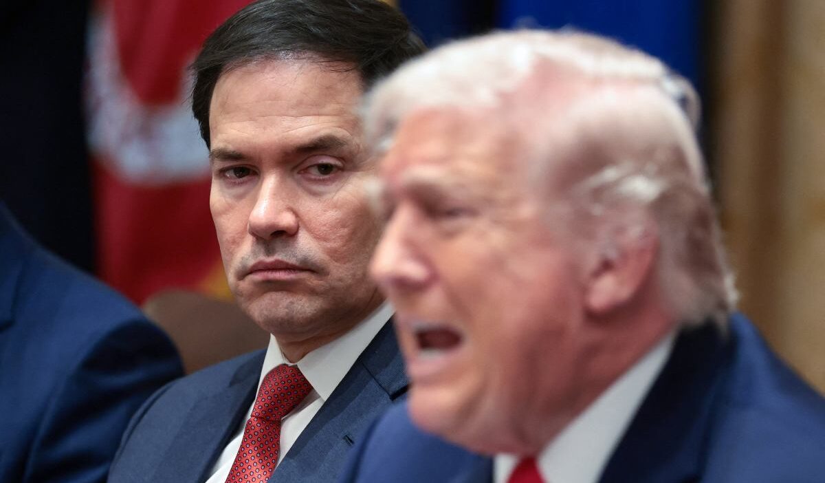 Abd ab savunma direktifi ndeki degisikliklere karsi cikti 48332