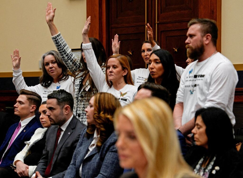 abd adalet bakanligi jeffrey epstein belgelerinin bir kismini acikladi 47915