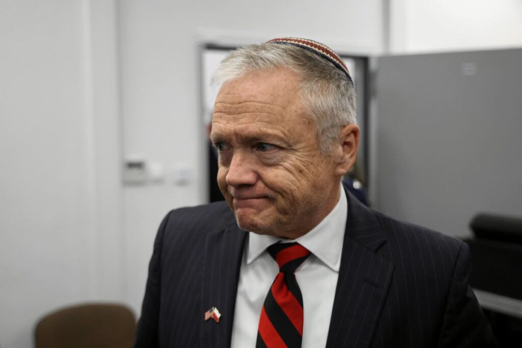 abd buyukelcisi tom rose polonya meclis baskani czarzasty ile iletisim kurmayacagini acikladi 43018