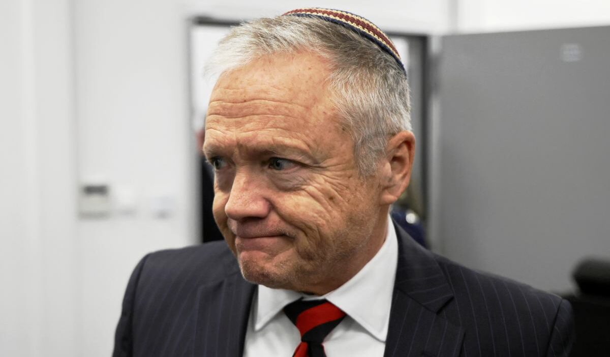 Abd buyukelcisi trump elestirisi uzerine czarzasty ile i liskisini kesiyor 44569