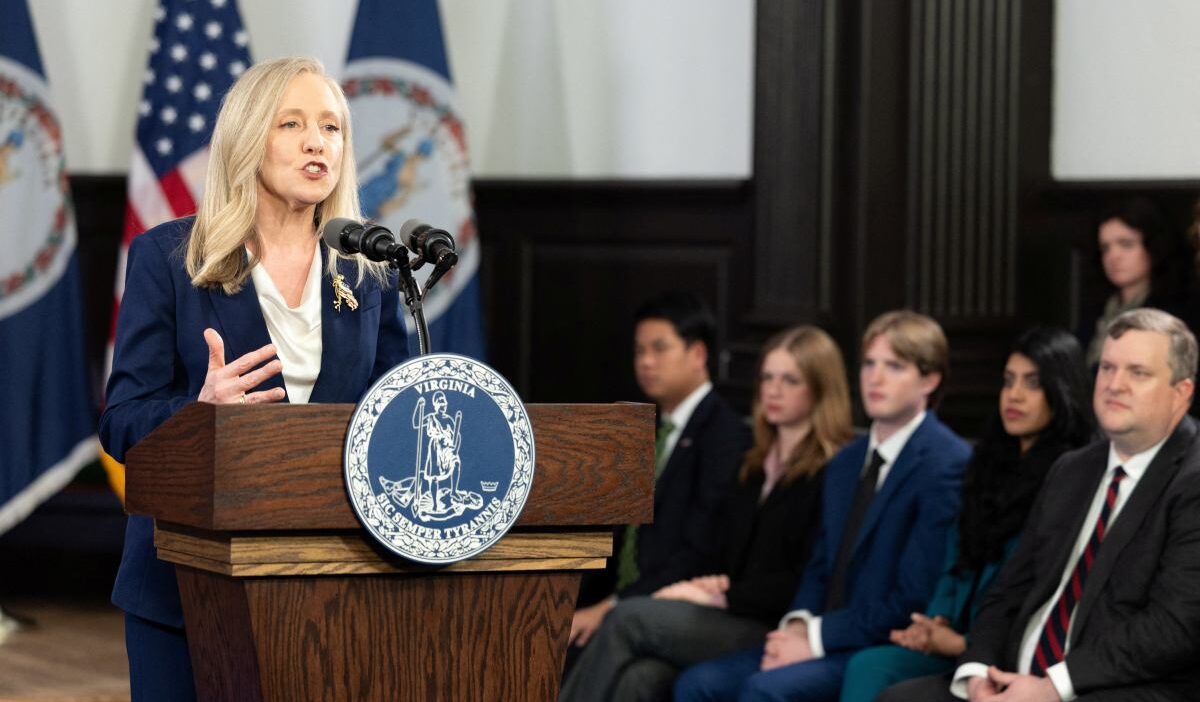 Abigail spanberger trump kongre konusmasinda suclamalari reddetti 49596