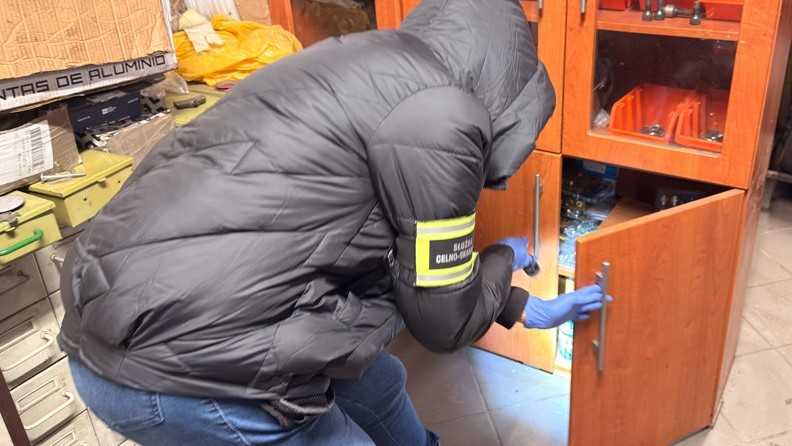 Abw ve lodz gümrük-skat i̇daresi ortak operasyonu: entegre devre üretimi cihazının rusya yoluyla kaçakçılığı engellendi, 6 kişi yakalandı 1 Abw ve lodz gumruk skat i daresi ortak operasyonu entegre devre uretimi cihazinin rusya yoluyla kacakciligi engellendi 6 kisi yakalandi 49685