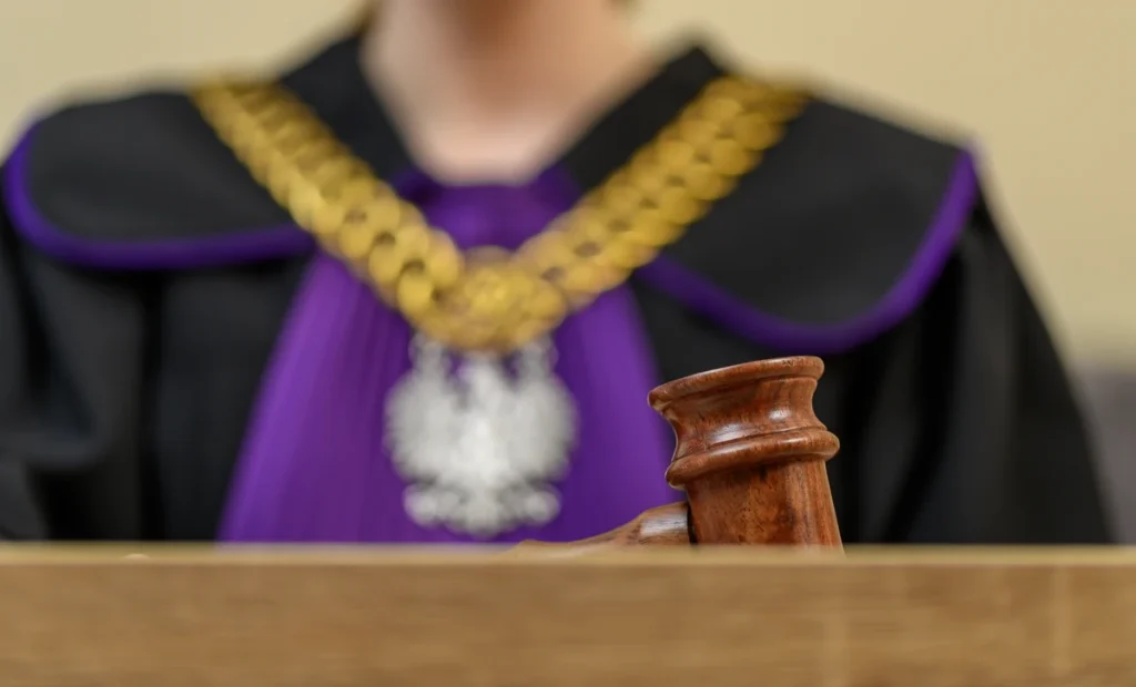 adalet bakanligi fonu ndaki 66 milyon z oty vurgun sorusturmasinda mahkeme gelismesi 47160