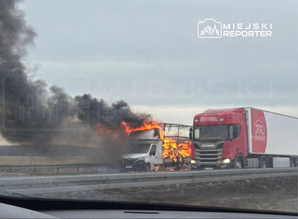 ag w yakinlarinda kamyanda yangin surucu kurtarildi otoyol trafige kapandi 46683