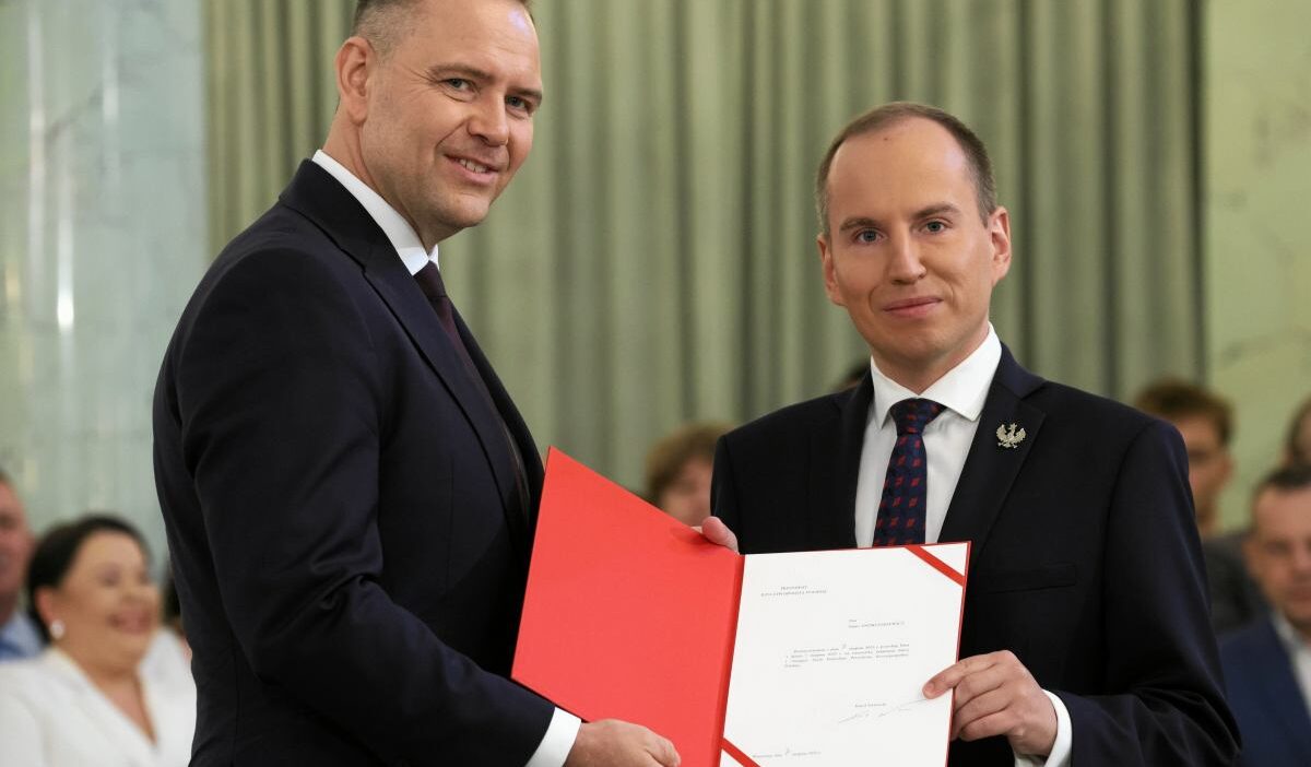 Andruszkiewicz e yillar sonra savcilik daveti podejrzany oldu 42351