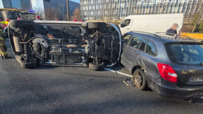 Armii ludowej caddesi'nde toyota ile skoda çarpıştı: araç yan yattı, yaralı hastaneye kaldırıldı 3 Armii ludowej caddesi nde toyota ile skoda carpisti arac yan yatti yarali hastaneye kaldirildi 49908