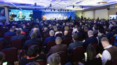 Avrupa nin en buyuk yerel yonetim zirvesi 2025 te binlerce katilimciyla gerceklesecek 42845