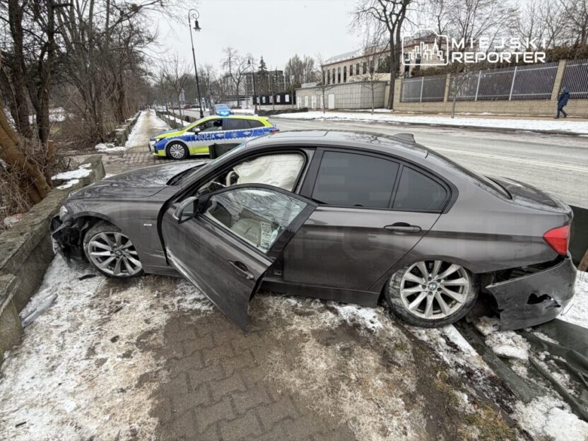 Bmw trafigi terk etti srodmieste de kaza sonrasi kacis 48463