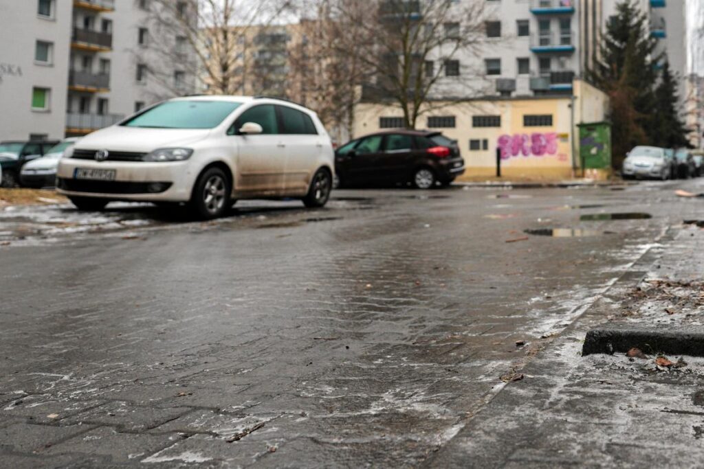 buzlanma uyarisi 8 i lden polonya da trafik riski 42936