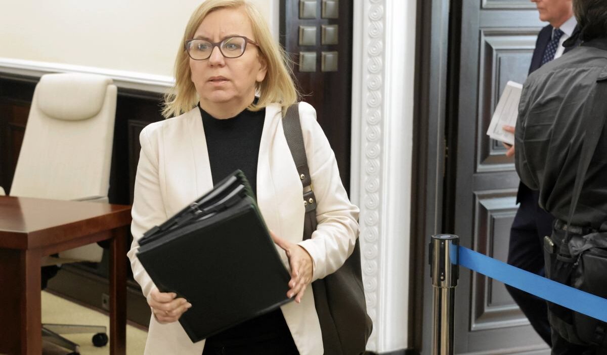 Centrum parlamento kulübü kuruldu: hennig-kloska "yeni parti" hedefi belirledi 1 Centrum parlamento kulubu kuruldu hennig kloska yeni parti hedefi belirledi 47715