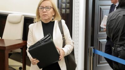 Centrum parlamento kulubu kuruldu hennig kloska yeni parti hedefi belirledi 47715